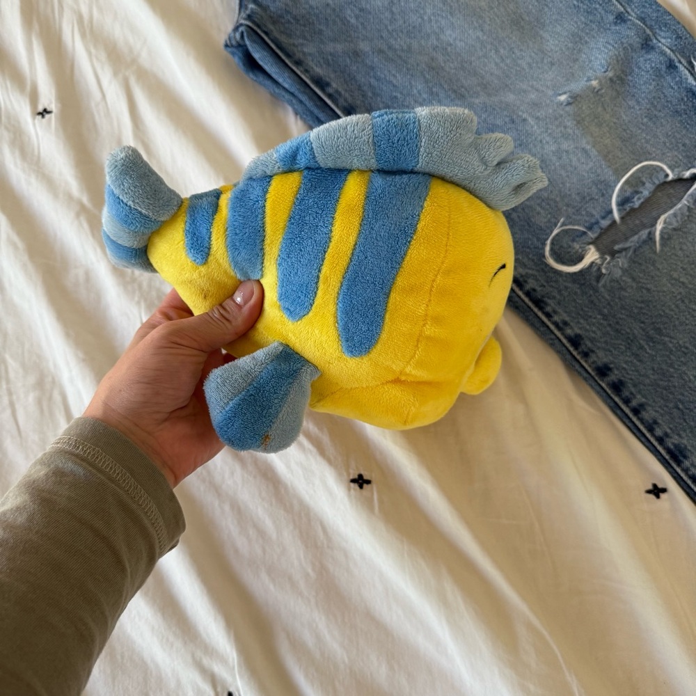 Disney Yellow and Blue Plush Fish Toy Flounder Little Mermaid - Picture 3 of 8